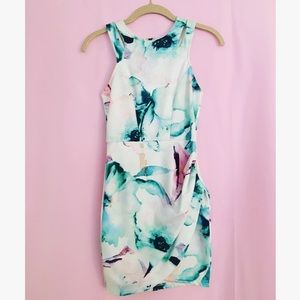 Hello Molly 🎀 Charmed Life Dress